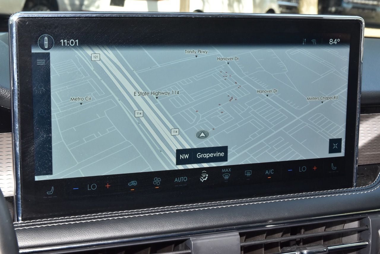 Certified 2024 Lincoln Corsair Grand Touring AWD/4WD image 28