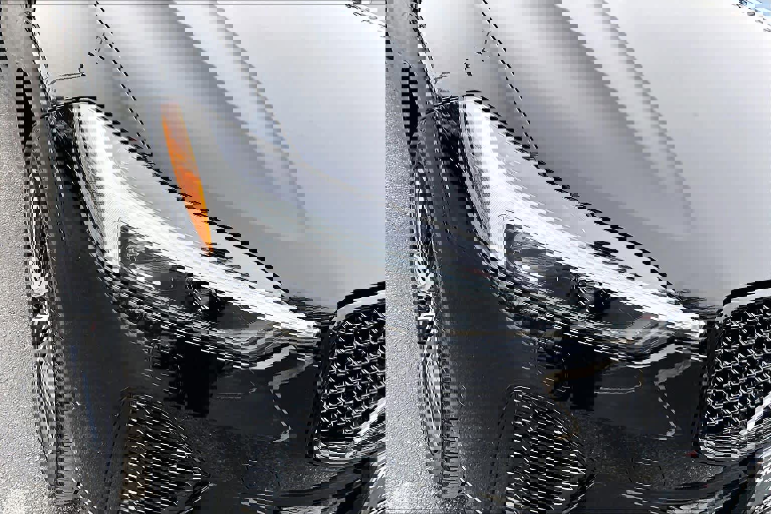 Certified 2024 Volvo XC60 B5 Plus w/ Climate Package image 26