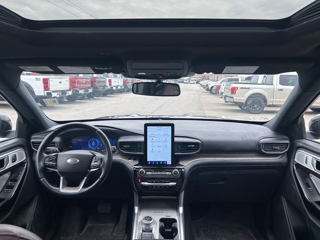 Used 2021 Ford Explorer Platinum w/ Equipment Group 601A image 33