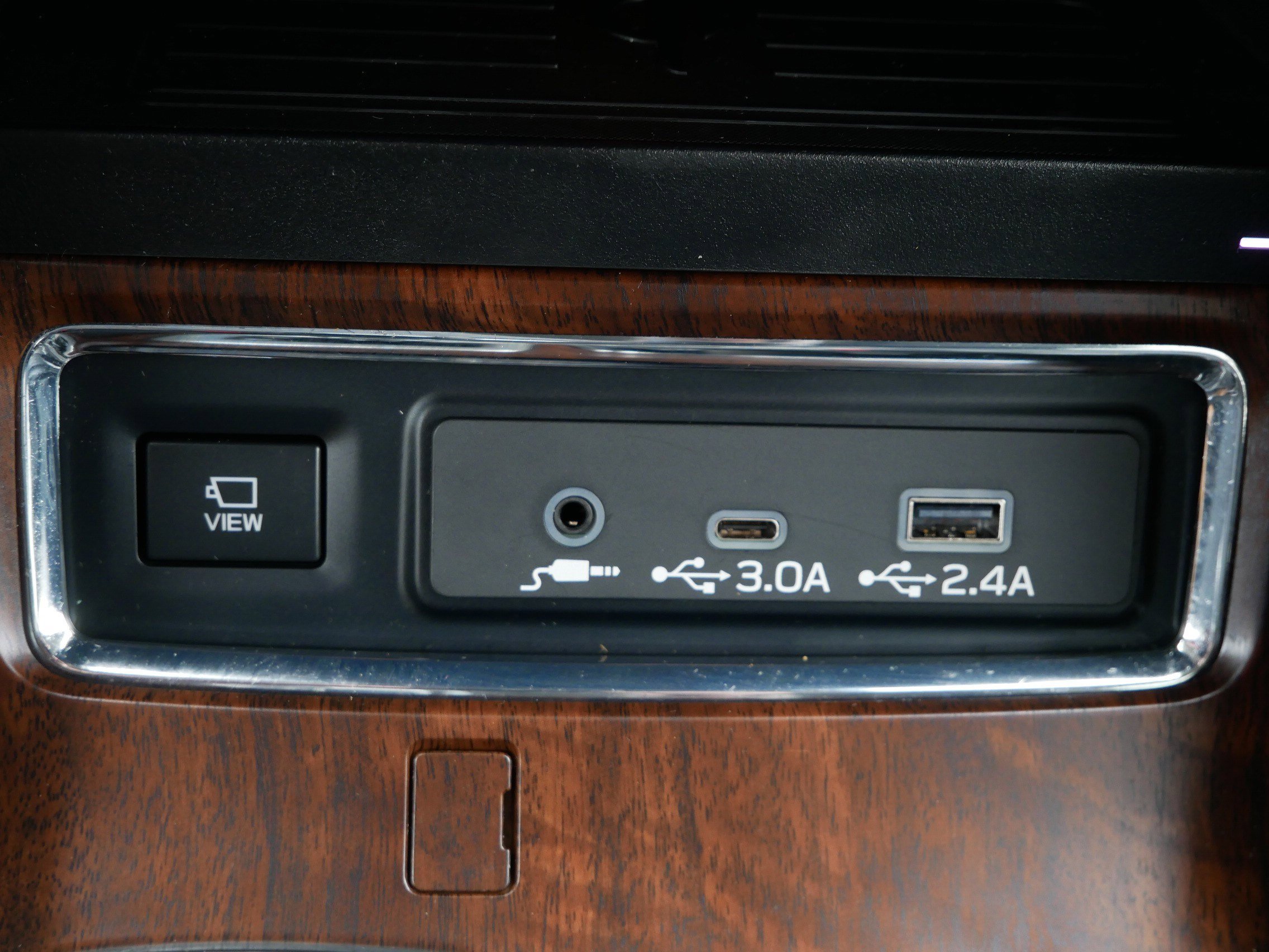 Certified 2024 Subaru Ascent Touring AWD/4WD image 29