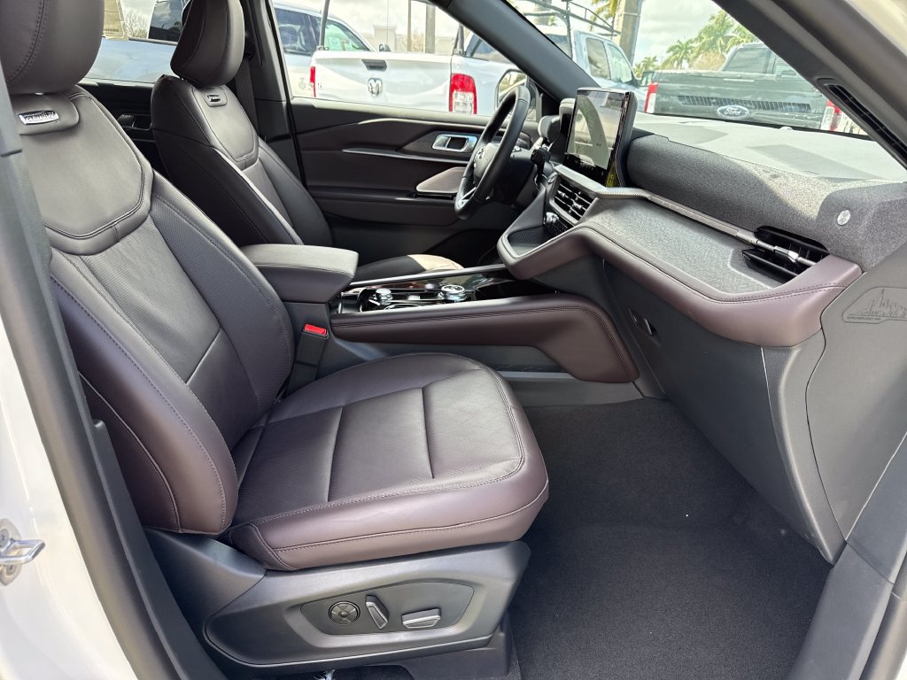 New 2026 Ford Explorer Platinum RWD image 22