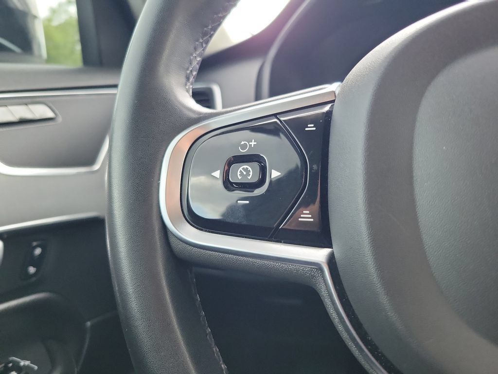 Used 2023 Volvo XC90 B5 Core AWD/4WD image 24