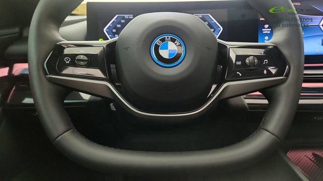 Used 2024 BMW i5 eDrive40i w/ Convenience Package RWD image 42