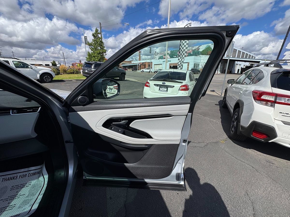 Used 2020 Land Rover Range Rover Evoque S AWD/4WD image 25