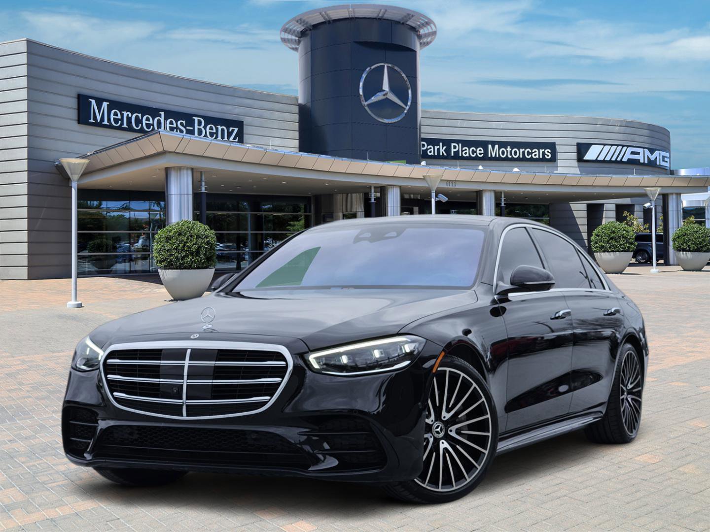 Used 2022 Mercedes-Benz S 580 4MATIC Sedan image 1