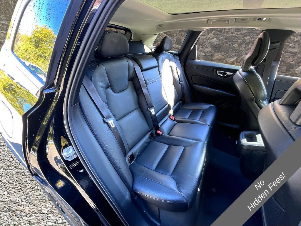 Used 2018 Volvo XC60 T6 Momentum w/ Convenience Package AWD/4WD image 23