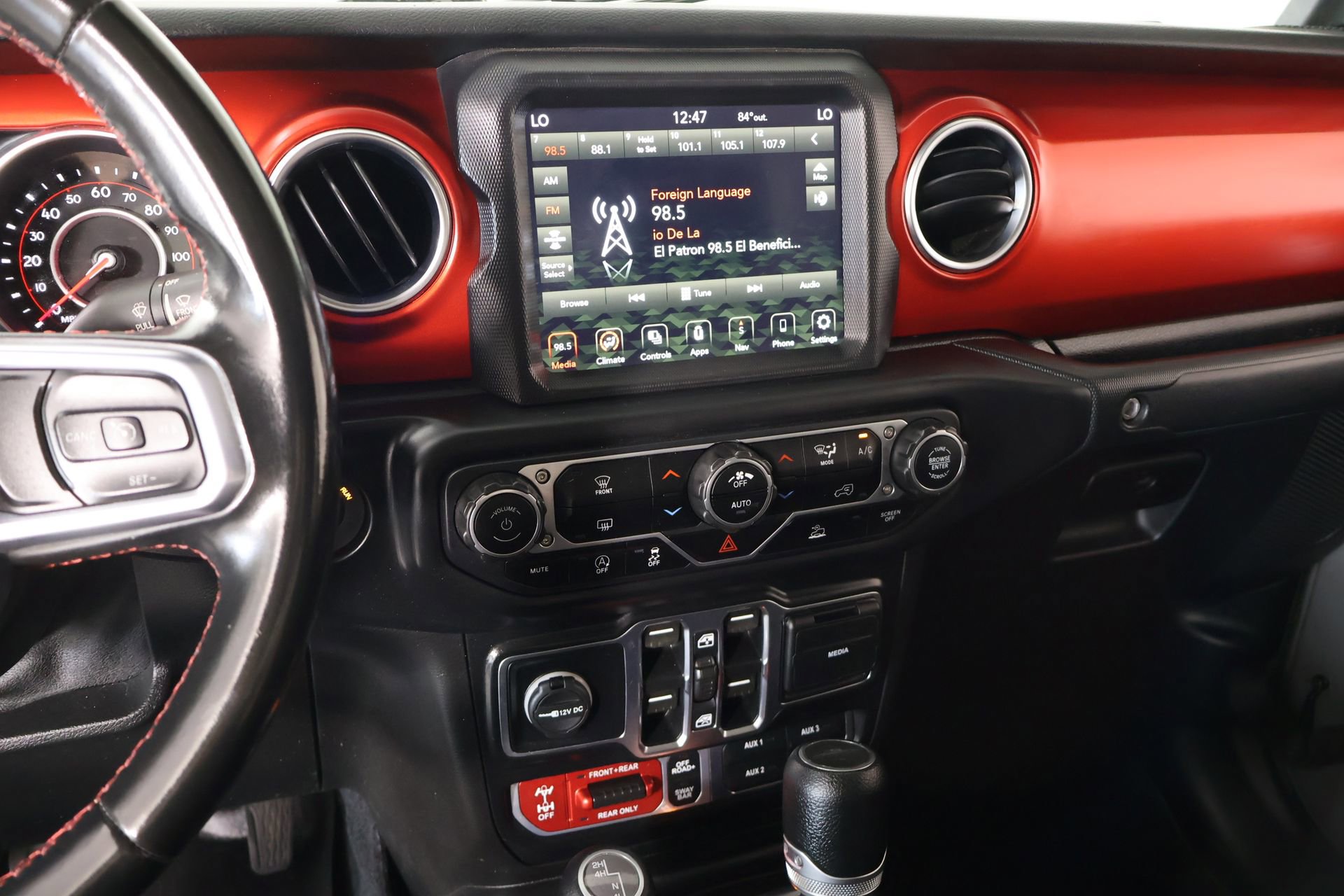 Used 2020 Jeep Gladiator Rubicon AWD/4WD image 5