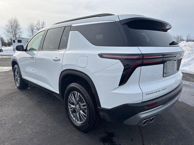 Used 2025 Chevrolet Traverse LT image 5