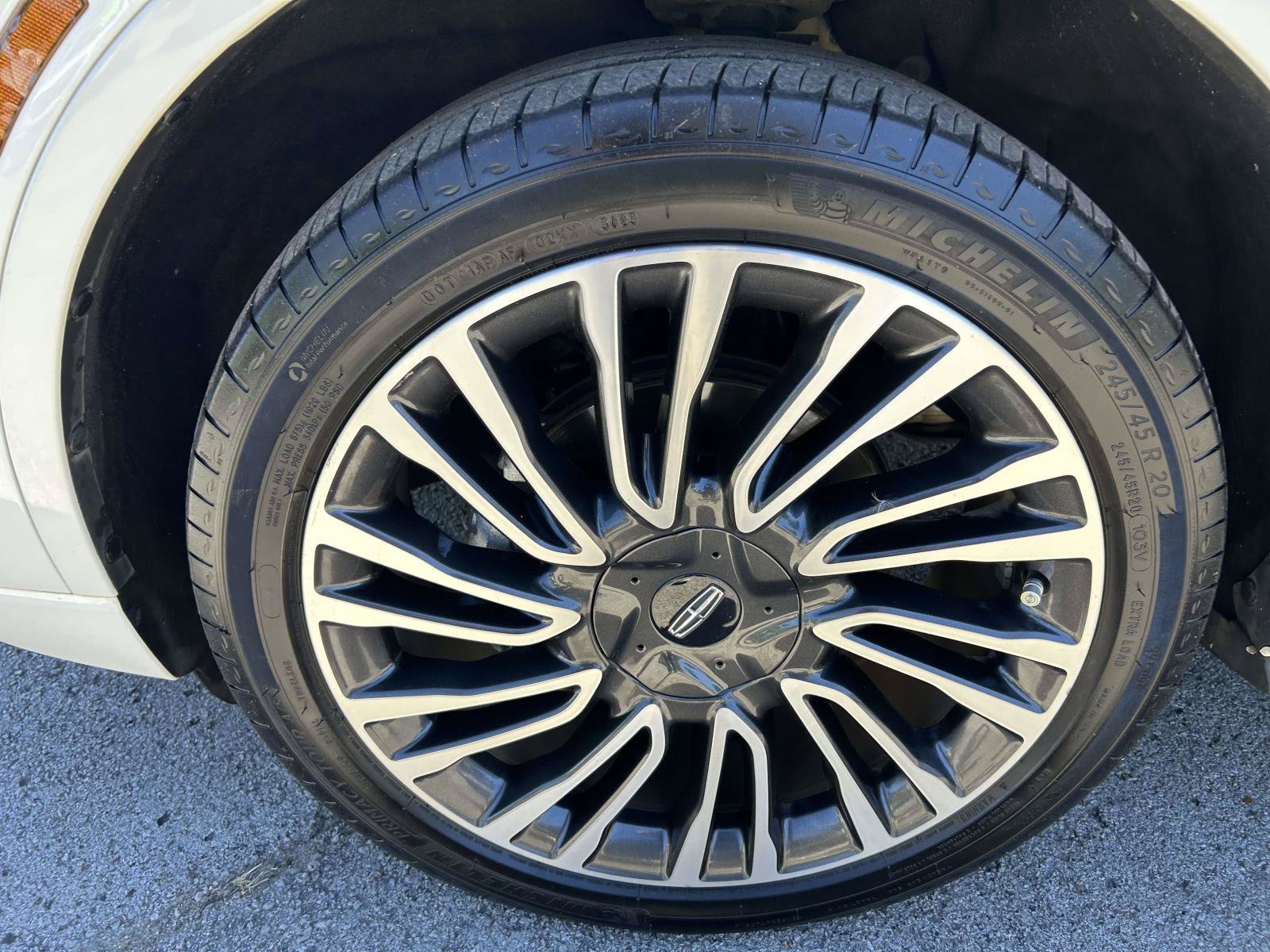 Used 2020 Lincoln Corsair Reserve w/ Appearance Package AWD/4WD image 14