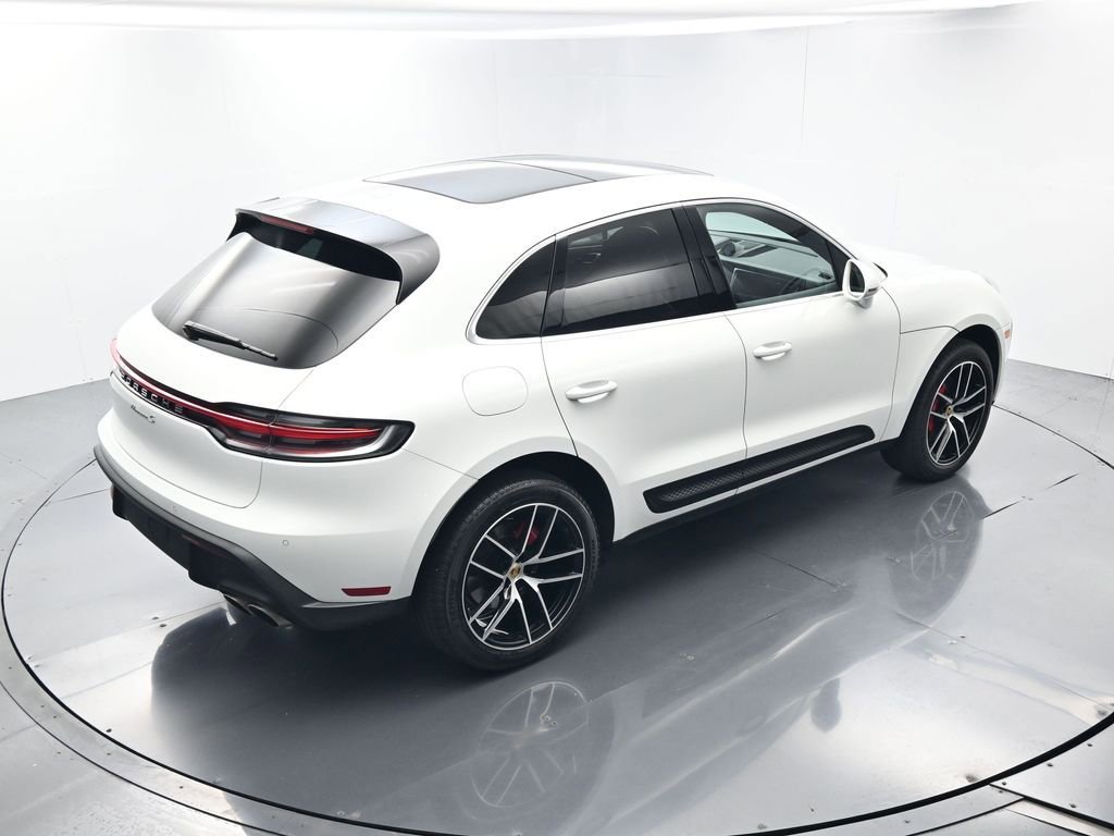 Certified 2023 Porsche Macan S AWD/4WD image 40