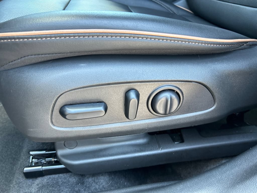 Certified 2025 Buick Envista Avenir FWD image 19
