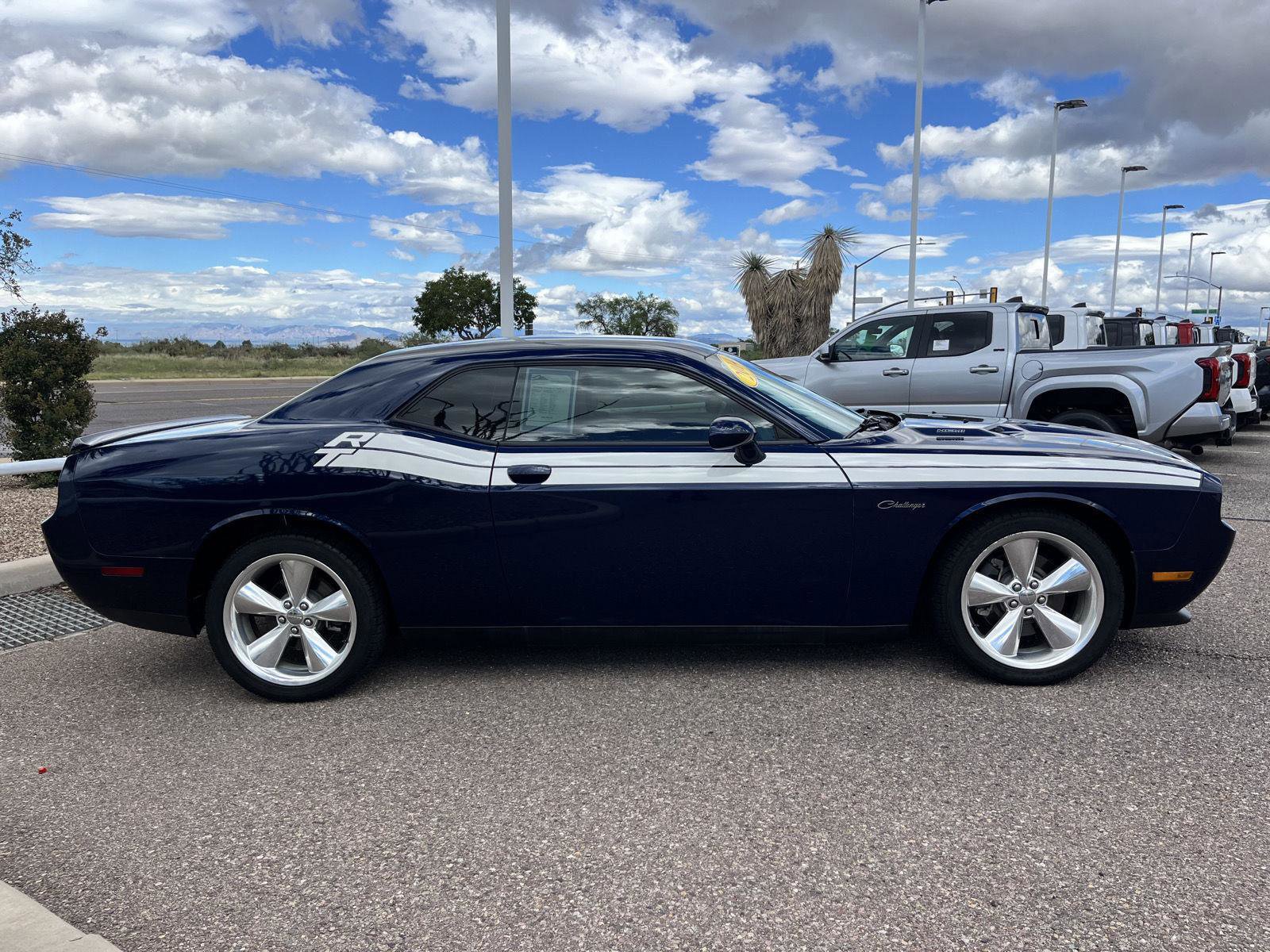 Used 2014 Dodge Challenger R/T image 7