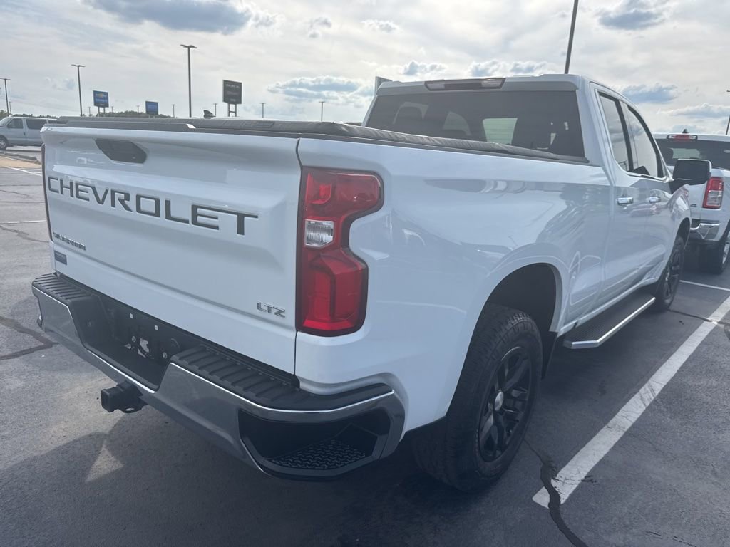 Used 2020 Chevrolet Silverado 1500 LTZ AWD/4WD image 4
