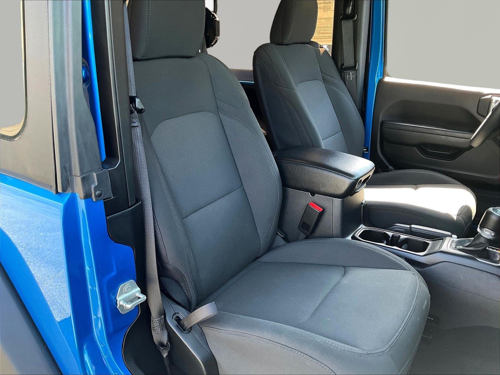 Used 2023 Jeep Wrangler Sport AWD/4WD image 29