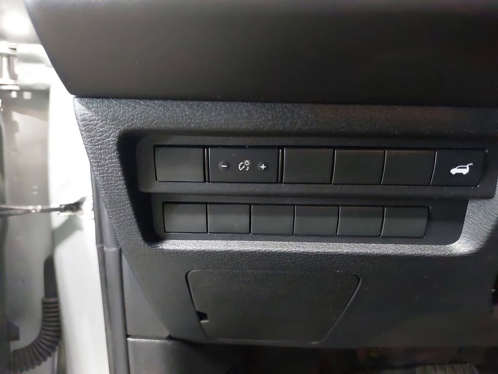 Used 2024 Mitsubishi Outlander SE image 27