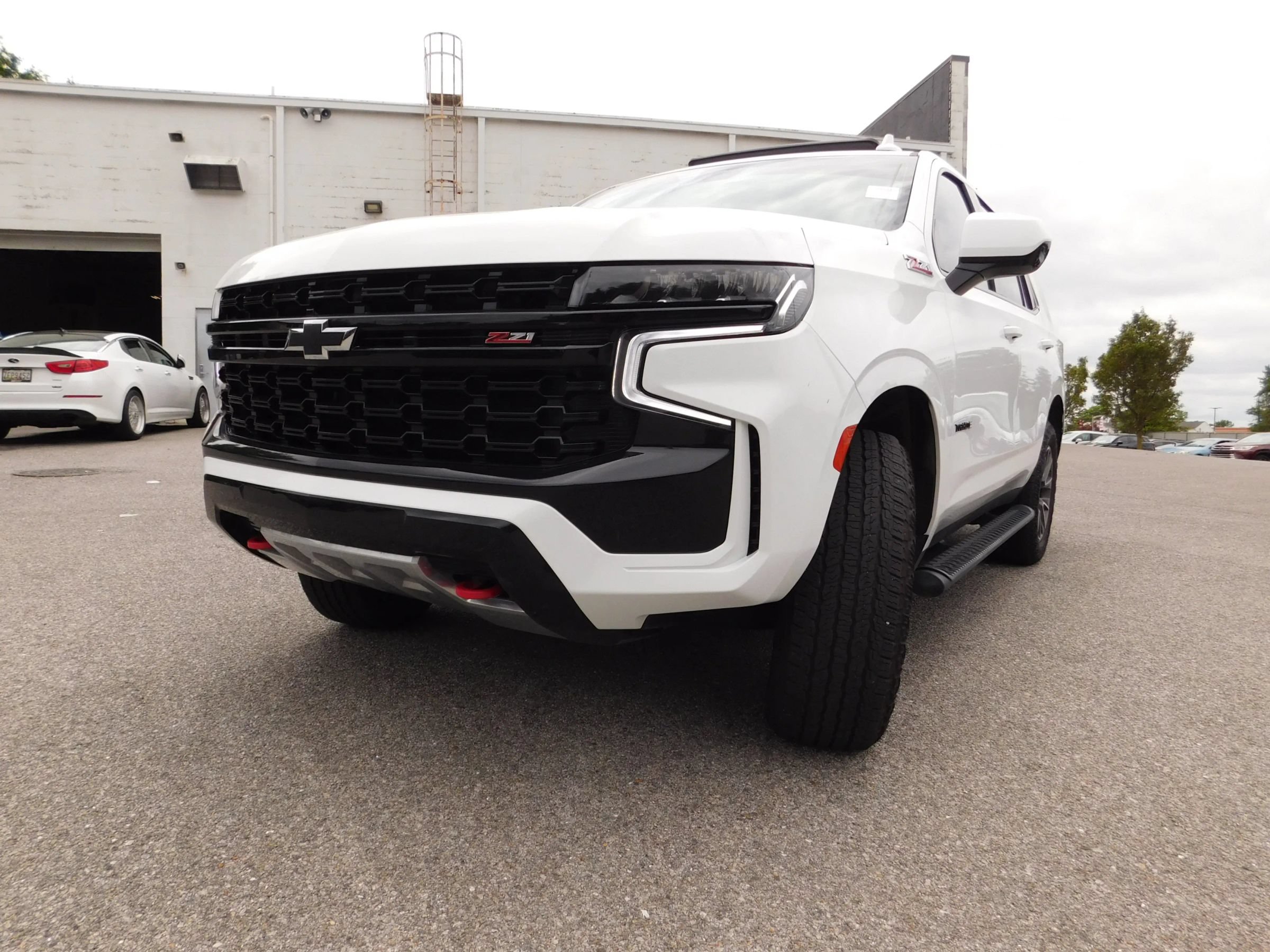 Used 2023 Chevrolet Tahoe Z71 AWD/4WD image 3