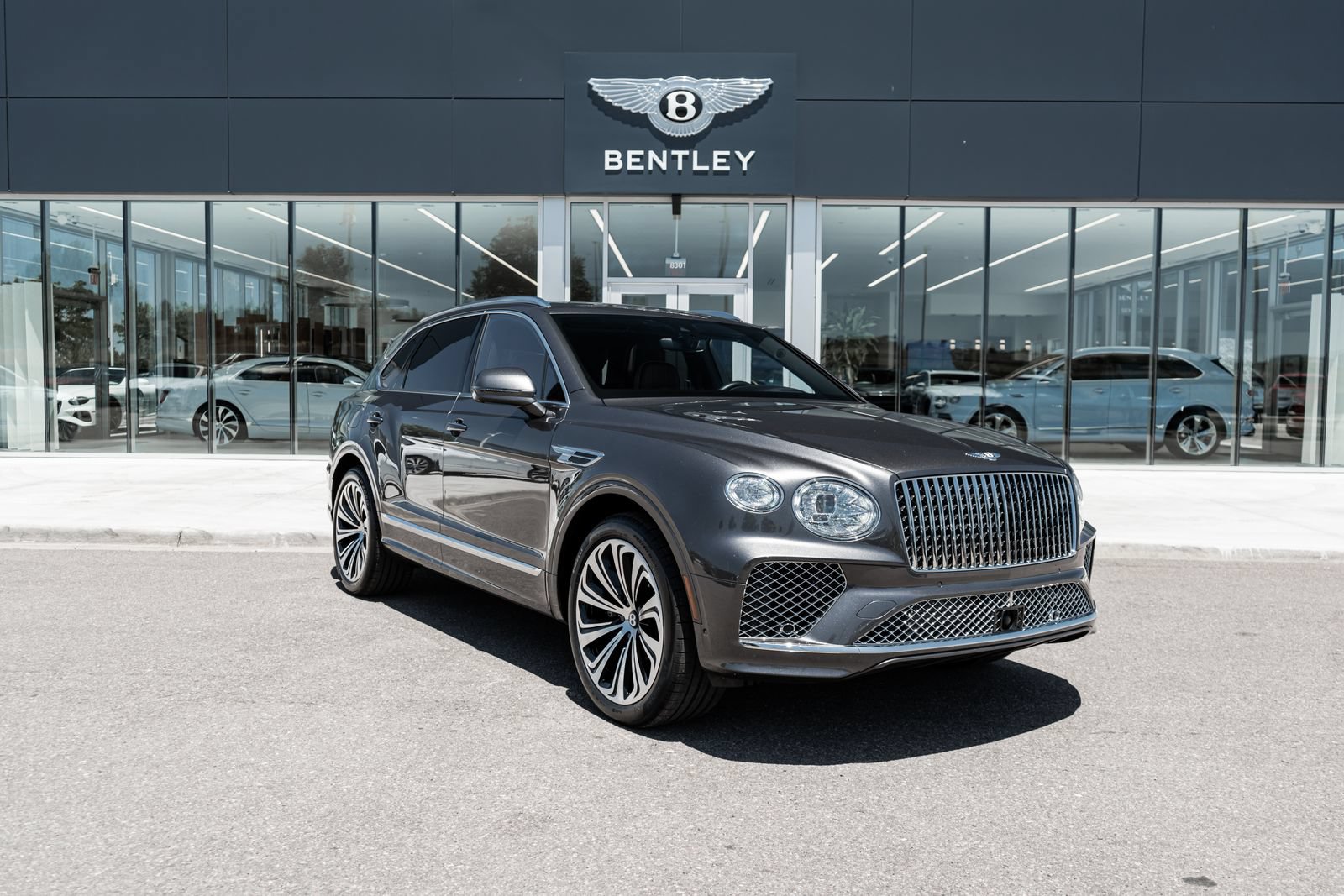 Certified 2024 Bentley Bentayga AWD/4WD image 17