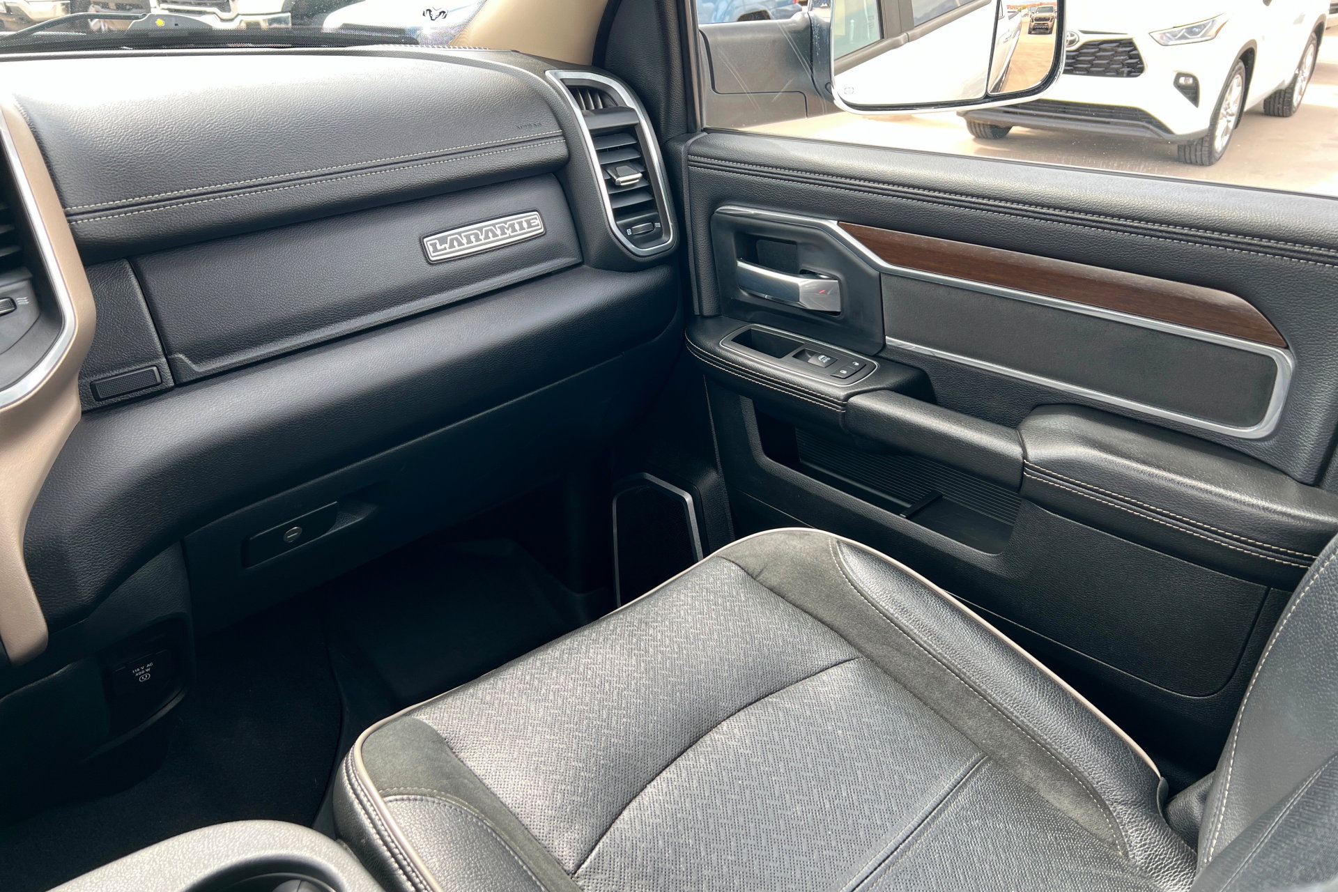 Used 2022 RAM 2500 Laramie image 10