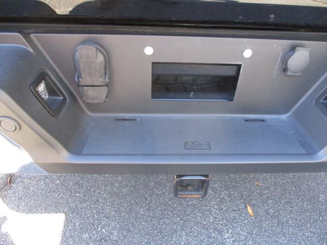 Used 2022 Ford F150 Lariat image 5