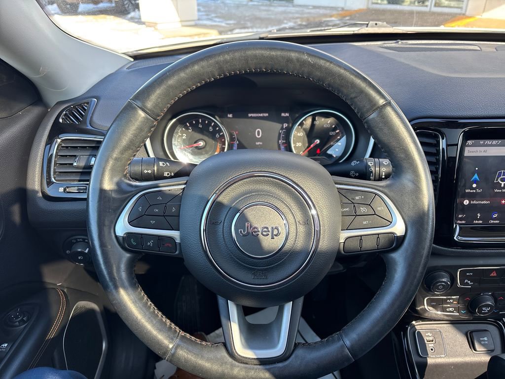 Used 2018 Jeep Compass Limited w/ Navigation Group image 19