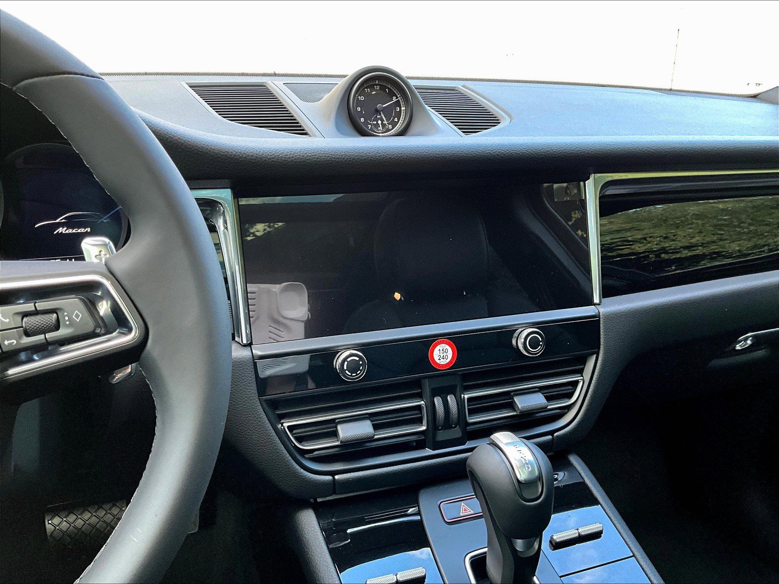 New 2026 Porsche Macan image 9