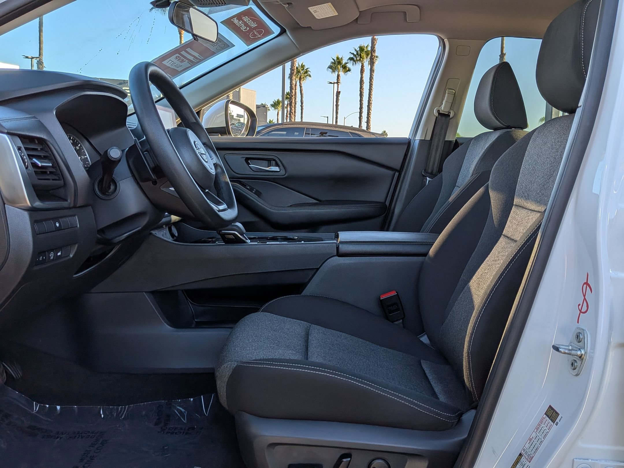Certified 2024 Nissan Rogue SV image 15