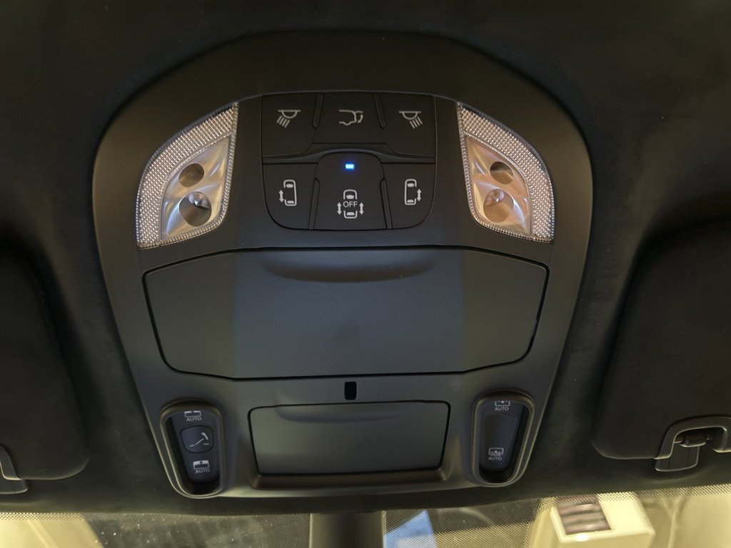 New 2026 Chrysler Pacifica Pinnacle image 25