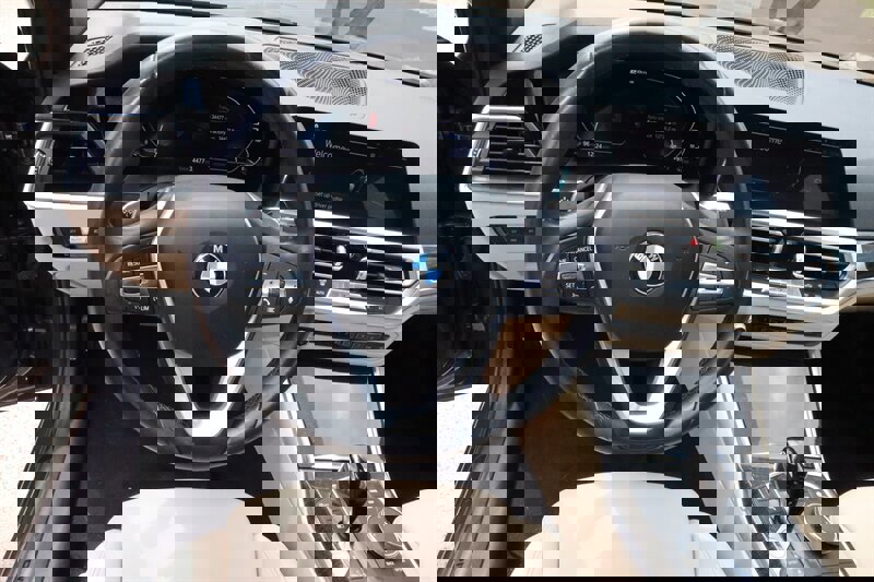 Used 2021 BMW 330e w/ Convenience Package image 9