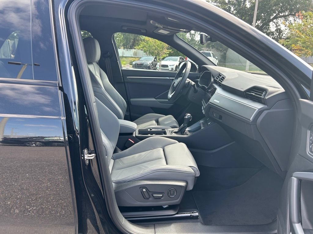 Certified 2025 Audi Q3 2.0T Premium w/ Convenience Package AWD/4WD image 47