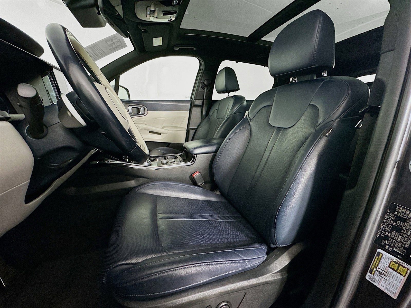 Used 2023 Kia Sorento SX Prestige image 22