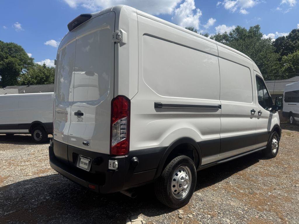 Used 2024 Ford Transit 250 148 Medium Roof AWD image 2