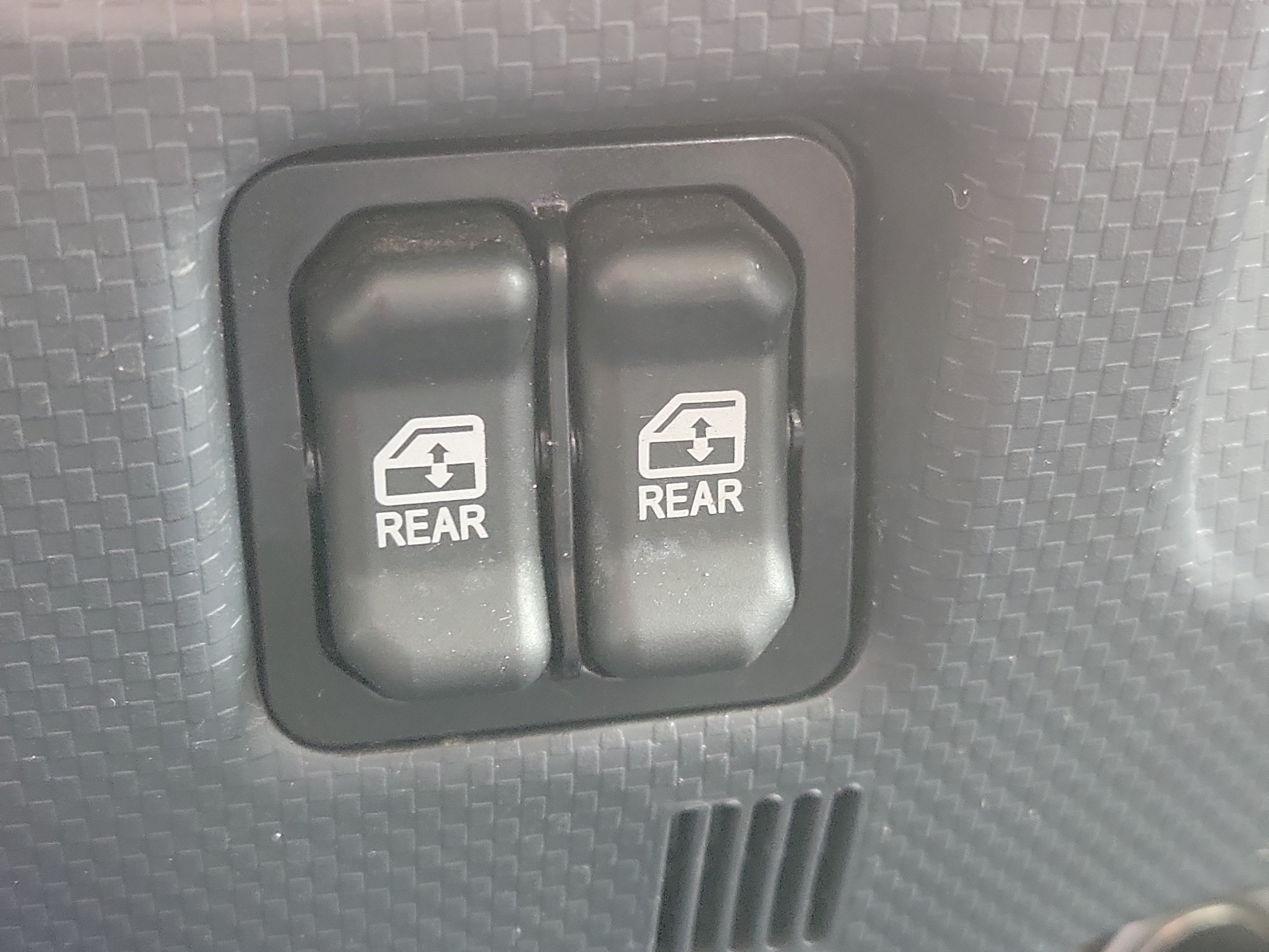 Used 2024 Isuzu NPR RWD image 35