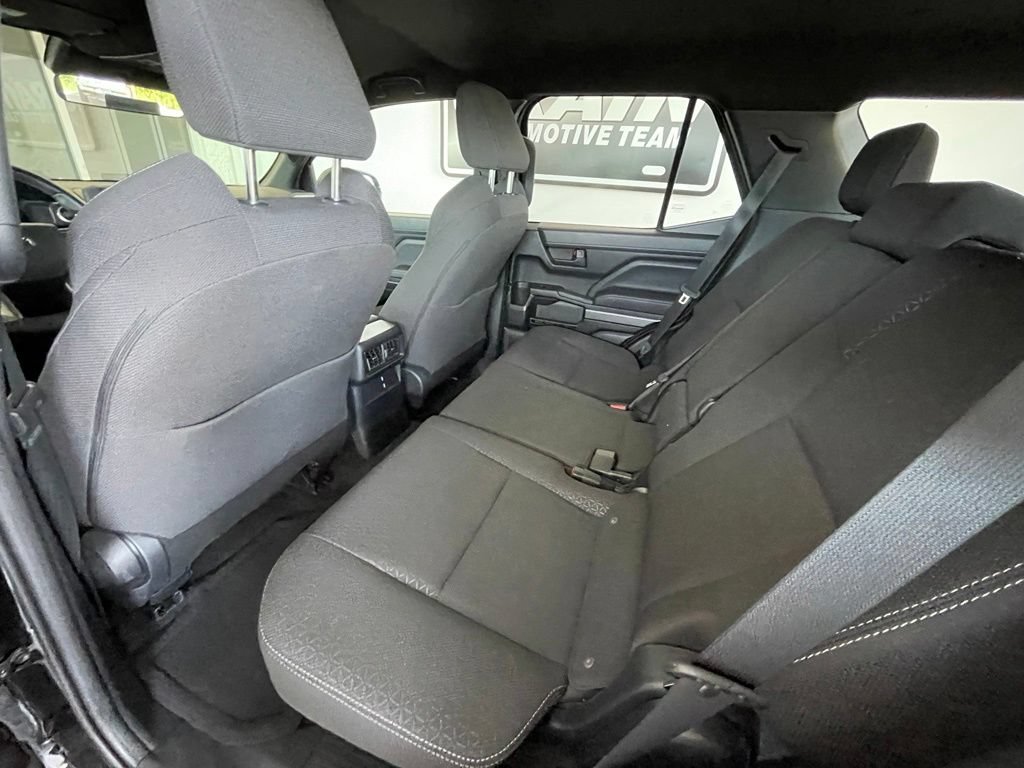 Used 2025 Toyota 4Runner SR5 AWD/4WD image 22