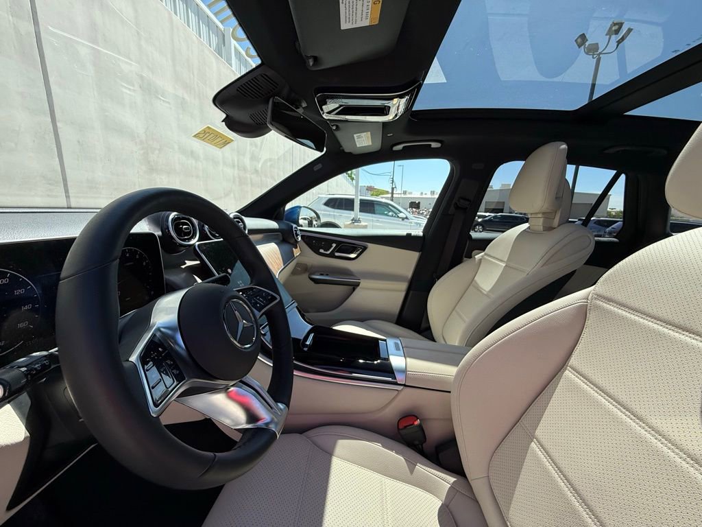 Used 2026 Mercedes-Benz GLC 300 image 17