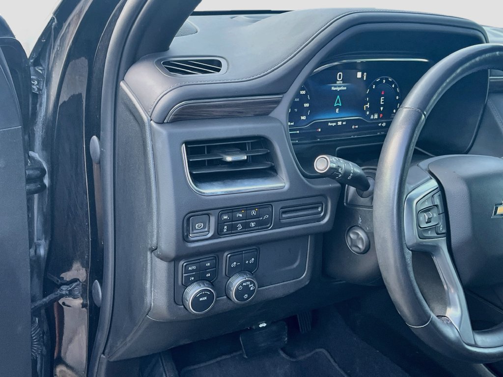 Used 2022 Chevrolet Tahoe Z71 w/ Luxury Package AWD/4WD image 10