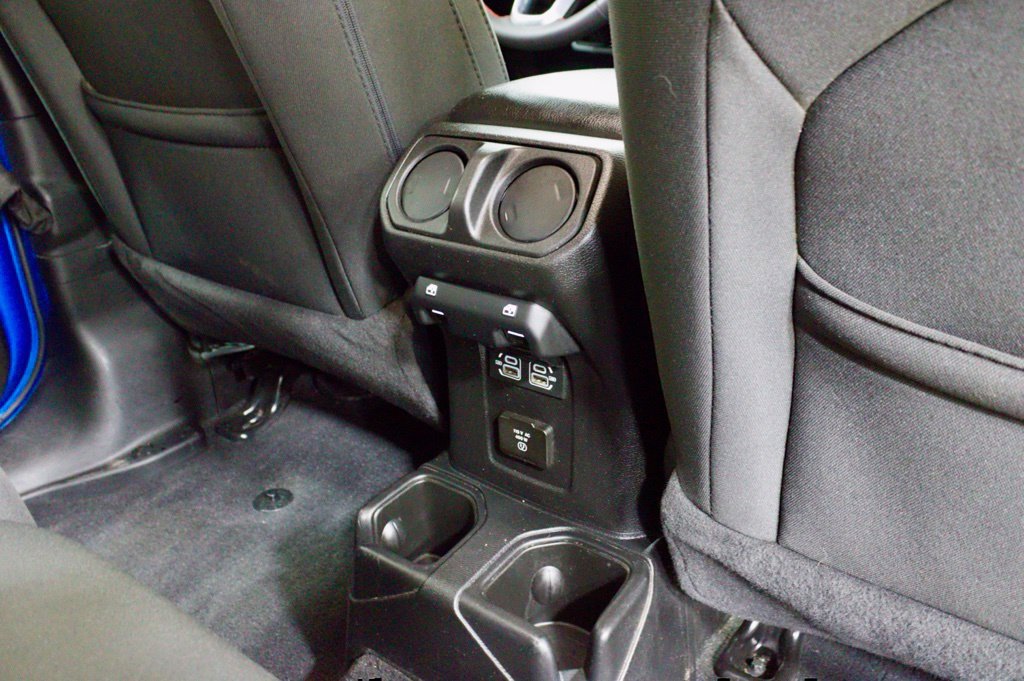 Used 2023 Jeep Gladiator Rubicon w/ LED Lighting Group AWD/4WD image 54