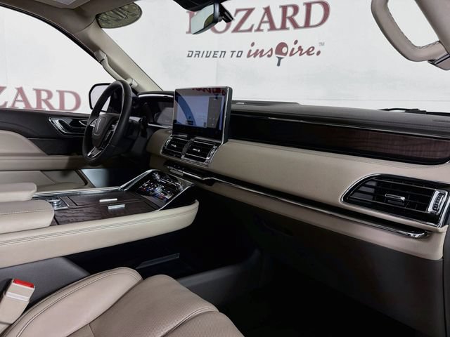 Certified 2024 Lincoln Navigator Reserve AWD/4WD image 37