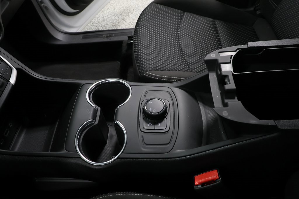 Used 2024 GMC Terrain SLE image 18