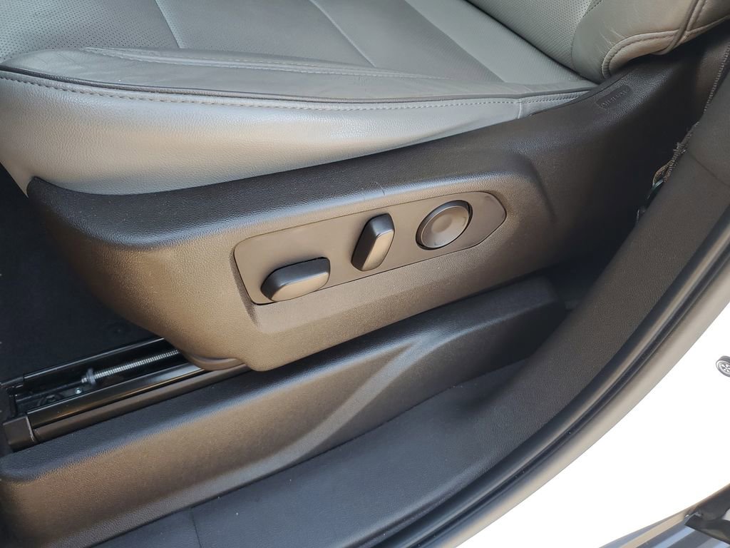 Used 2021 GMC Yukon SLT image 21