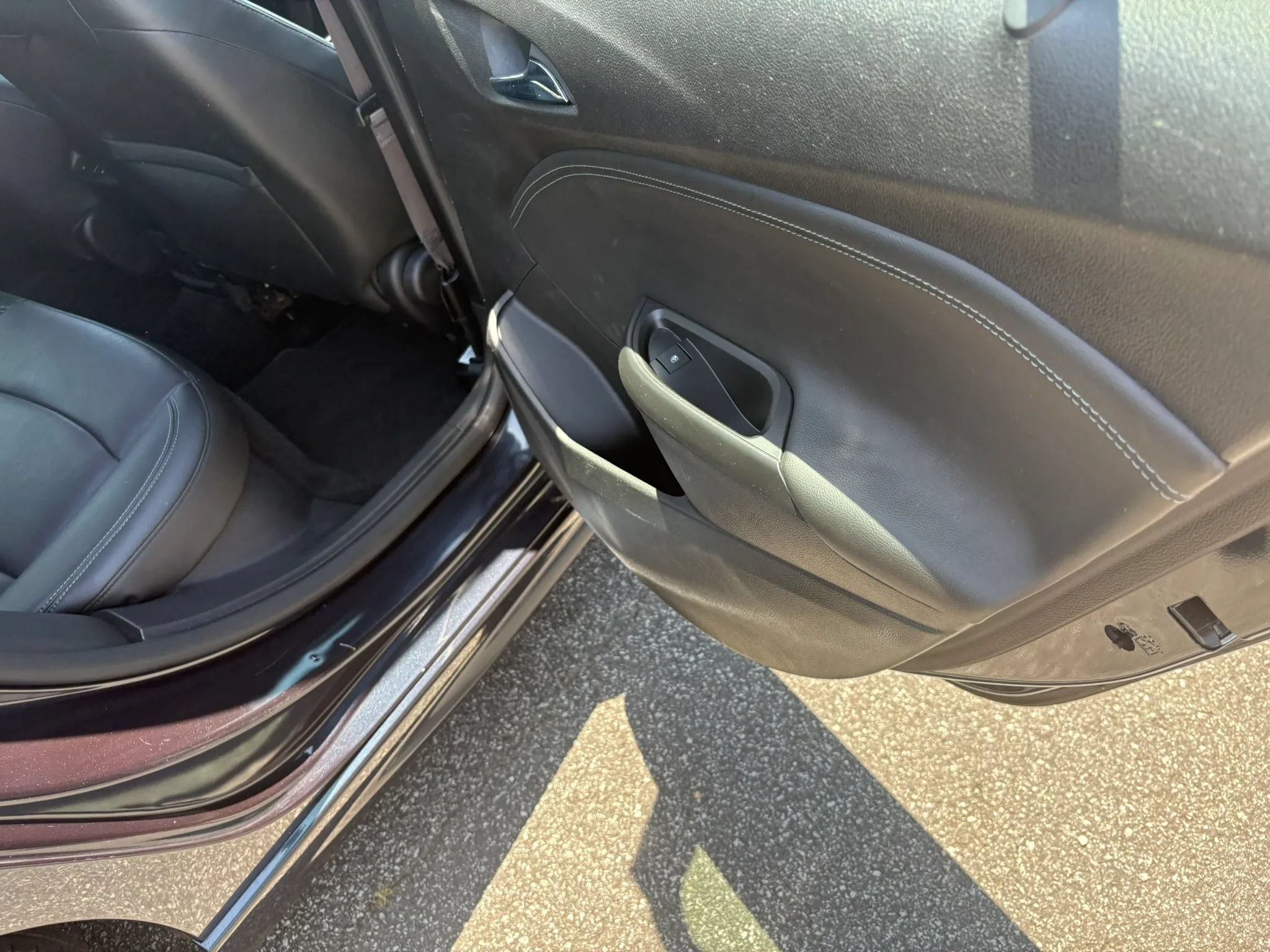 Used 2016 Chevrolet Cruze Premier FWD image 34