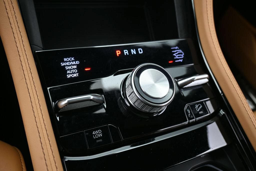 Used 2023 Jeep Grand Cherokee L Summit AWD/4WD image 27