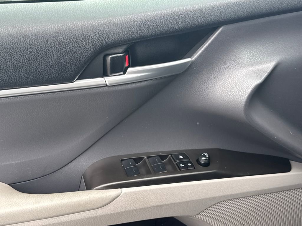 Used 2023 Toyota Camry LE image 33