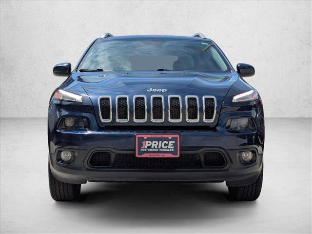 Used 2018 Jeep Cherokee Latitude w/ Cold Weather Group AWD/4WD image 2