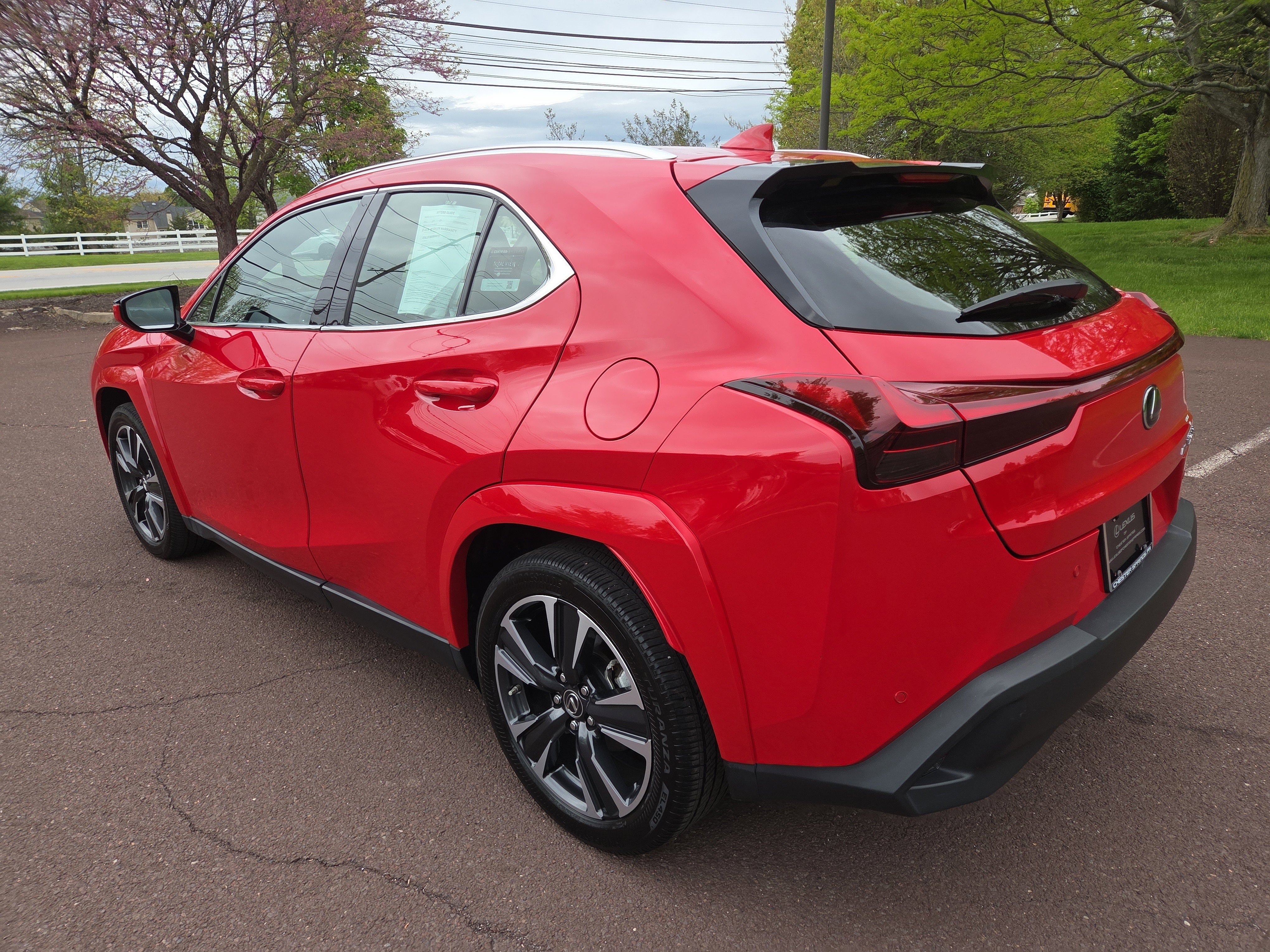 Used 2024 Lexus UX 250h AWD w/ Premium Package image 5