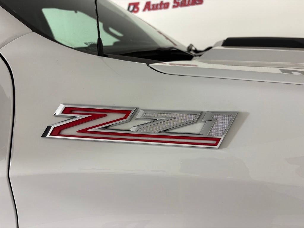 Used 2024 Chevrolet Silverado 1500 LT Trail Boss w/ Convenience Package II AWD/4WD image 11