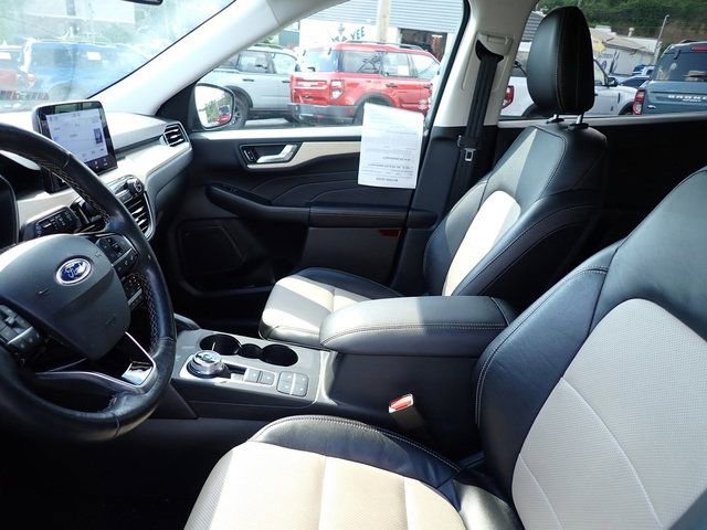 Used 2022 Ford Escape Titanium w/ Titanium Elite Package AWD/4WD image 11