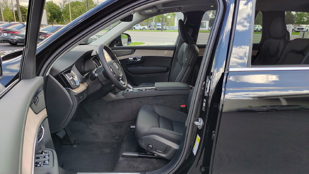 New 2026 Volvo XC90 B6 Plus AWD/4WD image 7