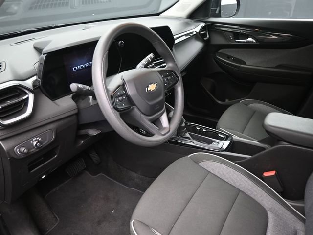 Used 2025 Chevrolet TrailBlazer LT FWD image 18