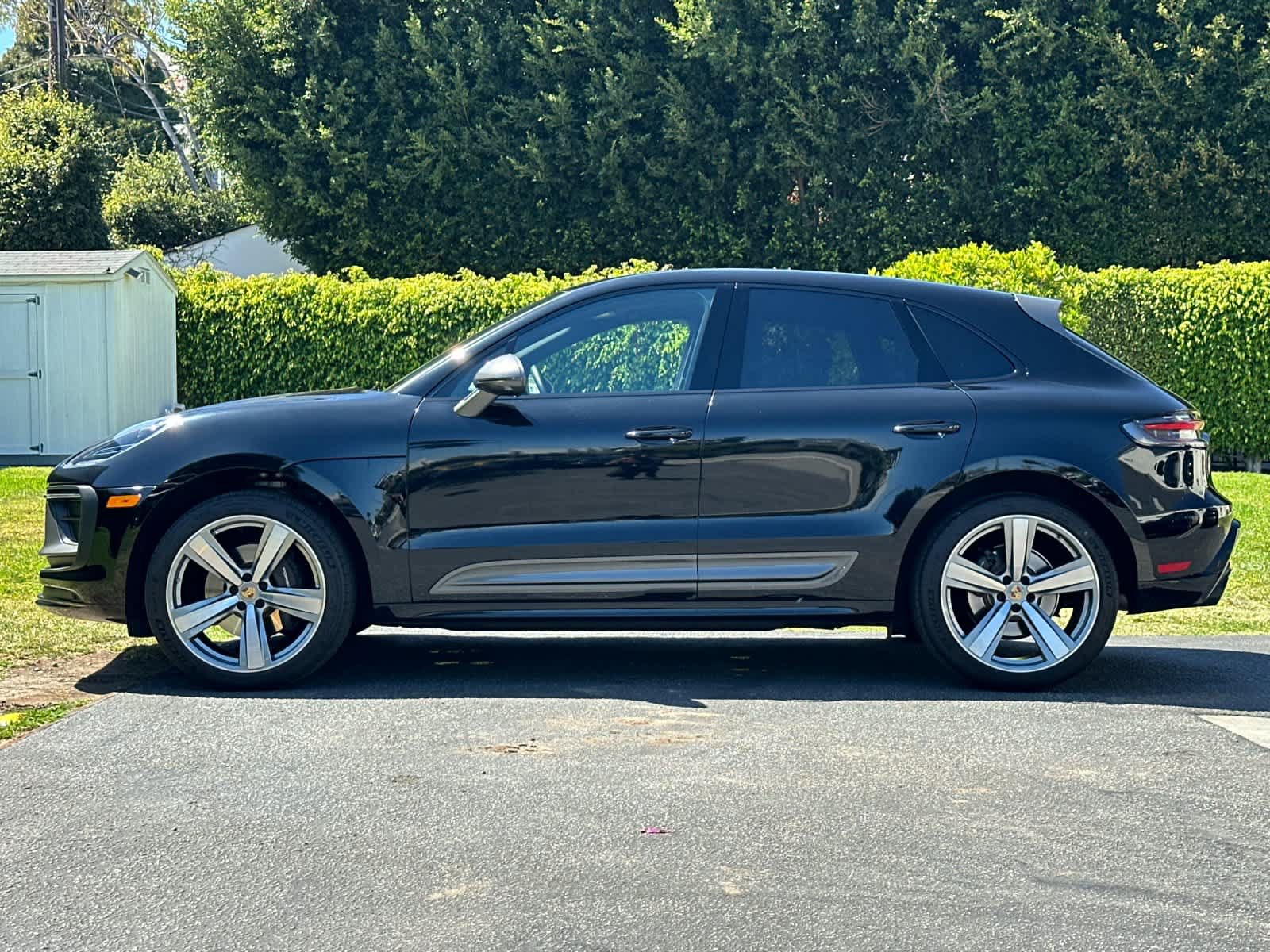 Certified 2023 Porsche Macan Turbo AWD/4WD image 2