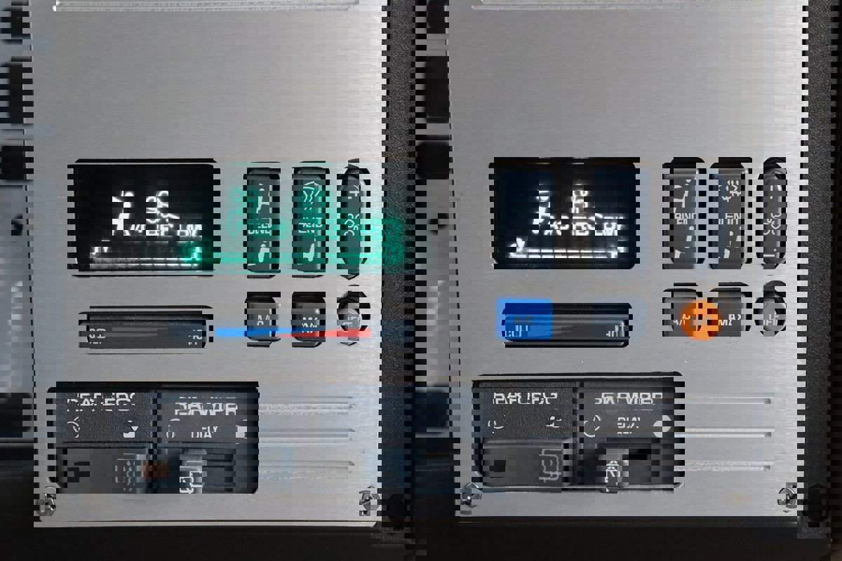 Used 1994 GMC Yukon 4WD 2-Door image 28